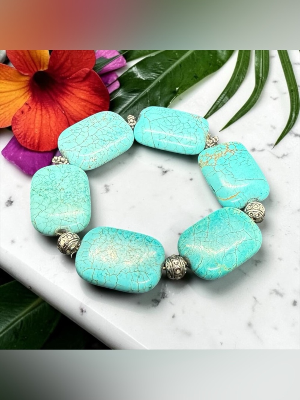 🏷️‼️5/$25🏷️‼️🩶Howlite Turquoise Elastic Bracelet w/Silver-Tone Bead Accents/VGC🩶